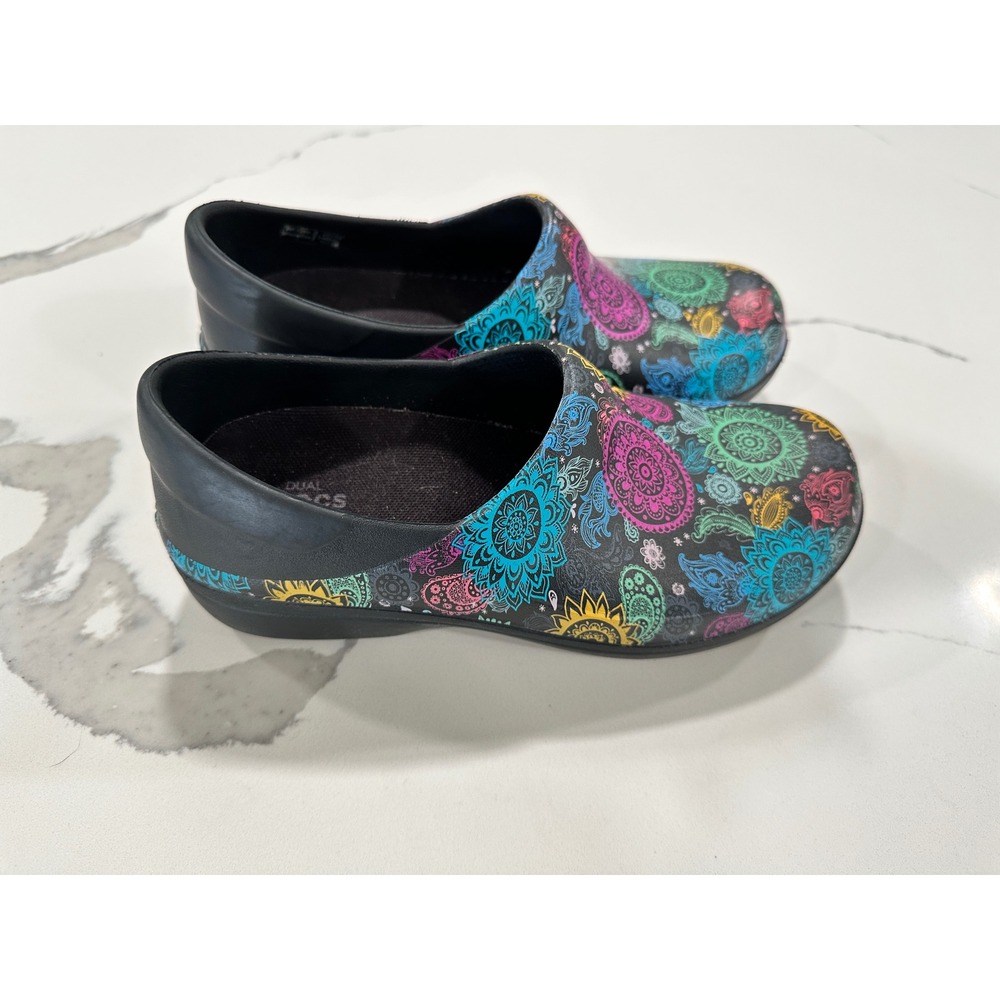 Crocs Neria Pro II Clogs Womens 7 Black Multi Paisley Floral Slip Resistant Work